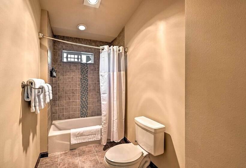 Spacious Kirkland Home 15 Mi To Dtwn Seattle!