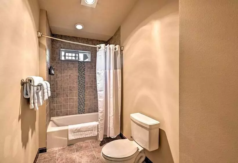 Spacious Kirkland Home 15 Mi To Dtwn Seattle!