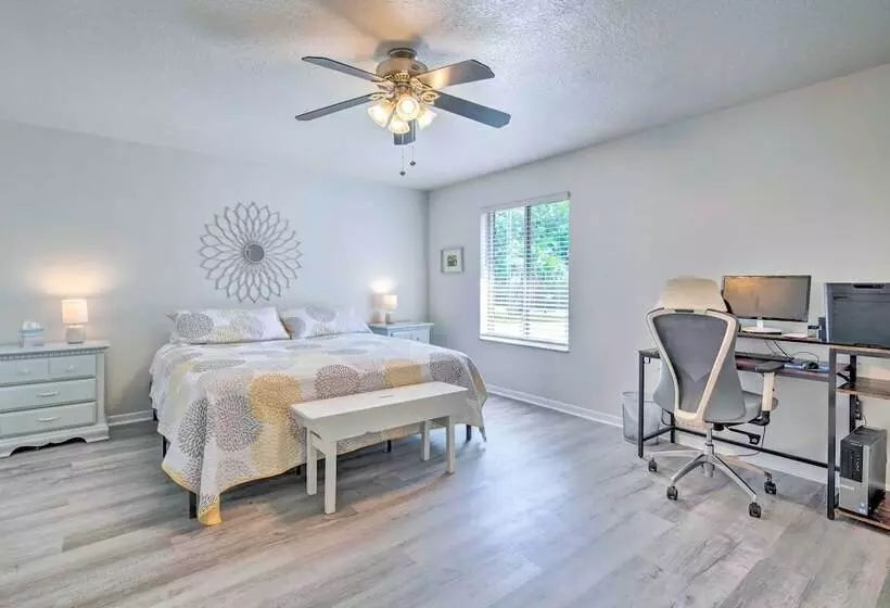 Spring Hill Retreat W/ Heated Pool & 4 In 1 Grill