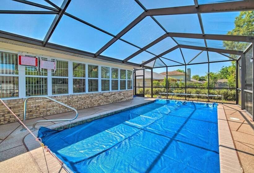 Spring Hill Retreat W/ Heated Pool & 4 In 1 Grill