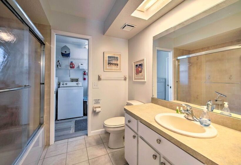 Spring Hill Retreat W/ Heated Pool & 4 In 1 Grill