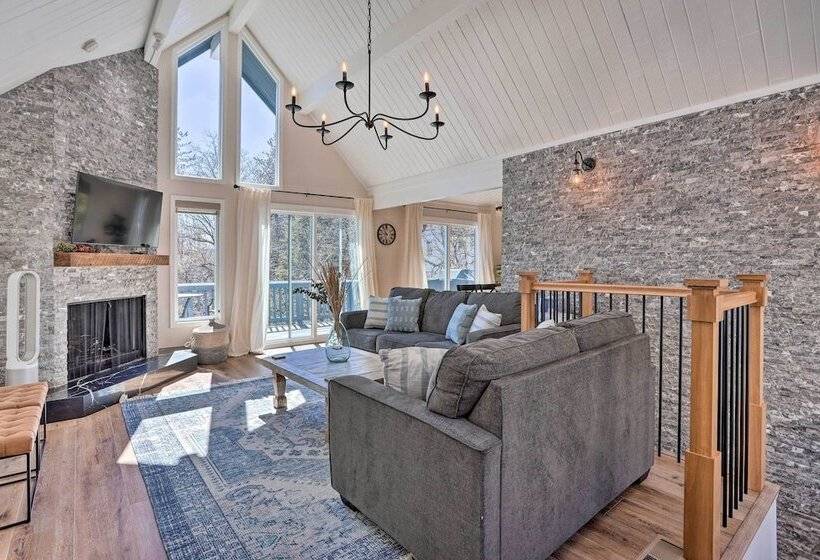 Stunning Lake Arrowhead Cabin W/ Lake Views!