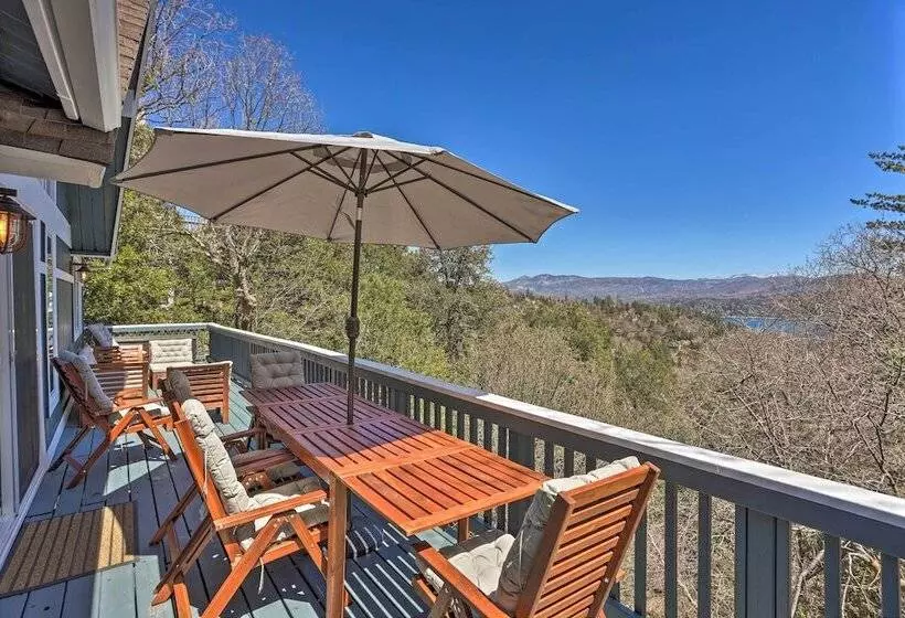 Stunning Lake Arrowhead Cabin W/ Lake Views!