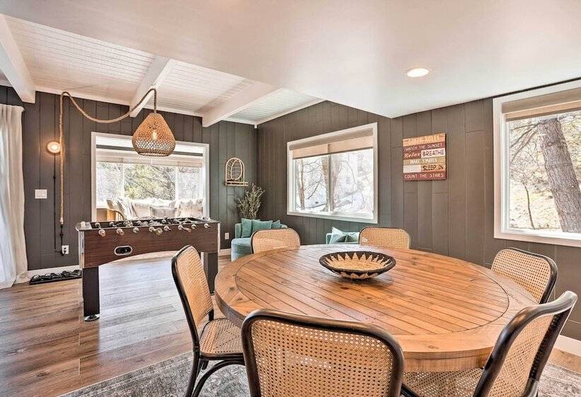 Stunning Lake Arrowhead Cabin W/ Lake Views!