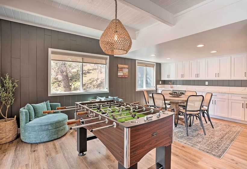 Stunning Lake Arrowhead Cabin W/ Lake Views!