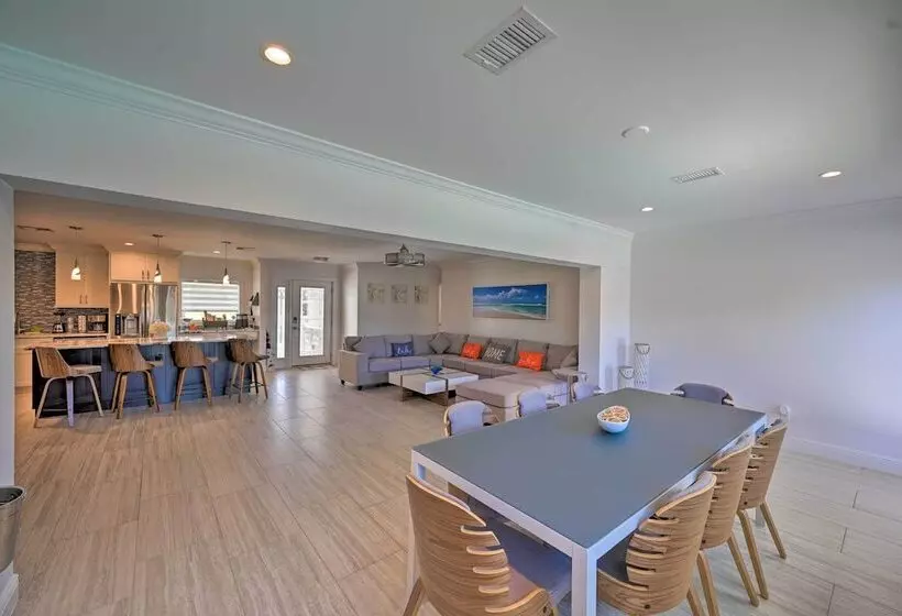Pool, Dock, Game Room: Cape Coral Canal Home