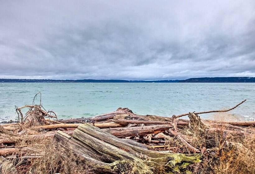 Tacoma Dash Point Beach Cabin W/ Balcony!