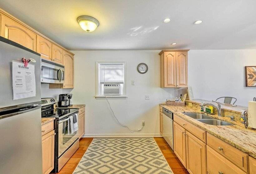 Tree Lined Pocono Lake Home W/ Hot Tub + Decks!