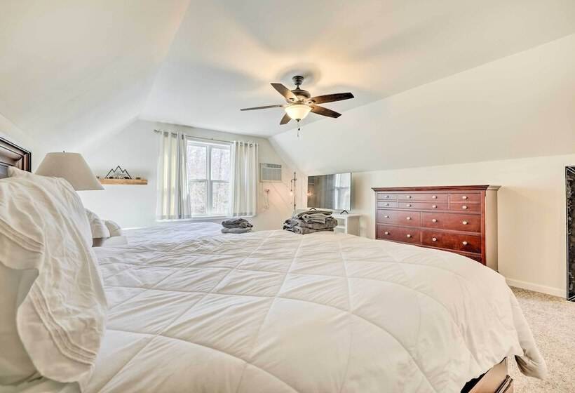 Tree Lined Pocono Lake Home W/ Hot Tub + Decks!