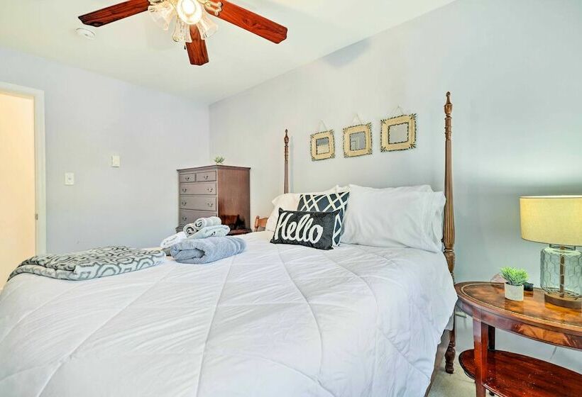 Tree Lined Pocono Lake Home W/ Hot Tub + Decks!