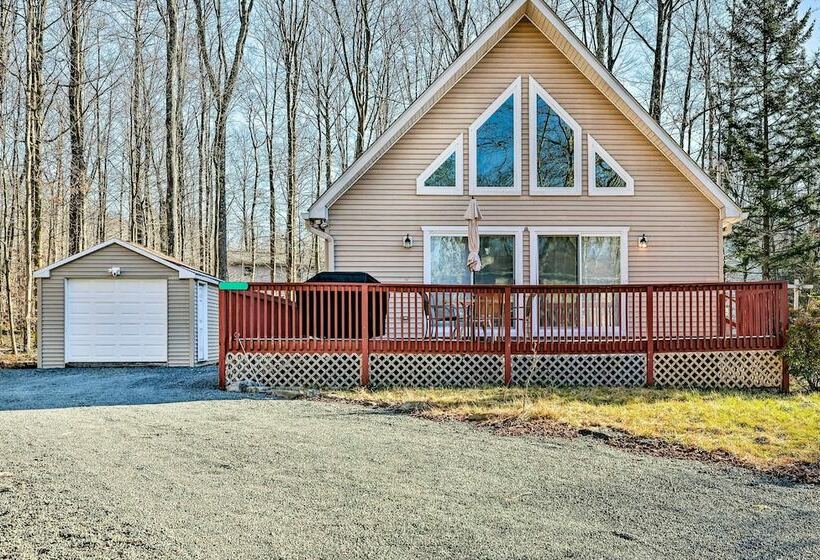 Tree Lined Pocono Lake Home W/ Hot Tub + Decks!