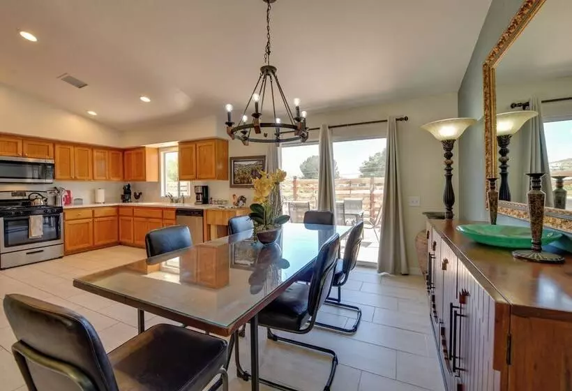 Updated Abode: 22 Mi To Joshua Tree National Park!