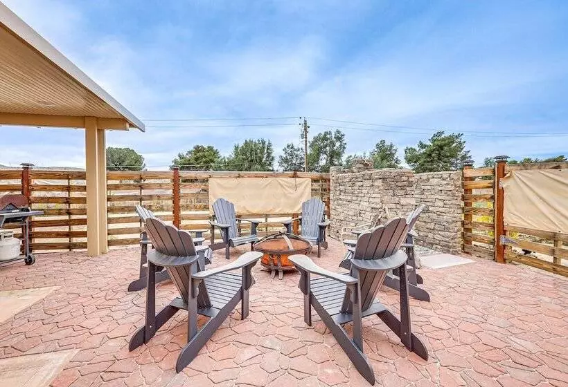 Updated Abode: 22 Mi To Joshua Tree National Park!