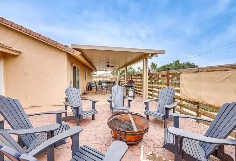 Updated Abode: 22 Mi To Joshua Tree National Park!