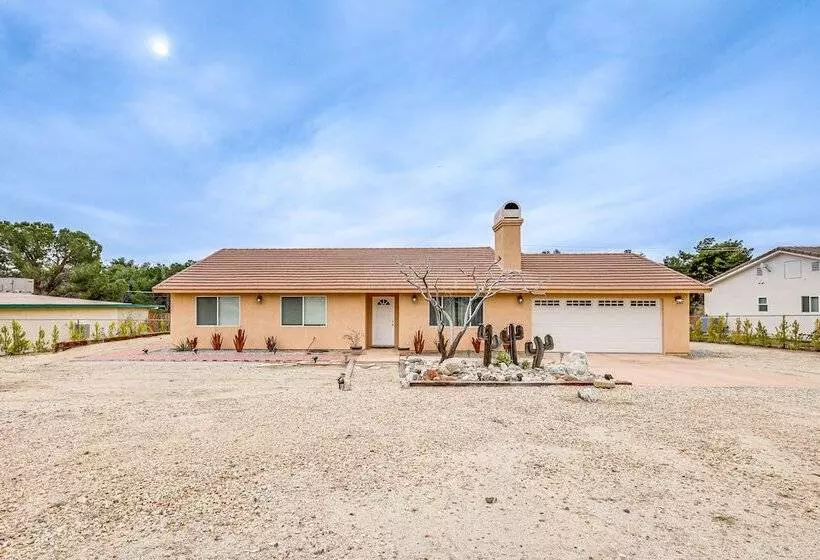 Updated Abode: 22 Mi To Joshua Tree National Park!