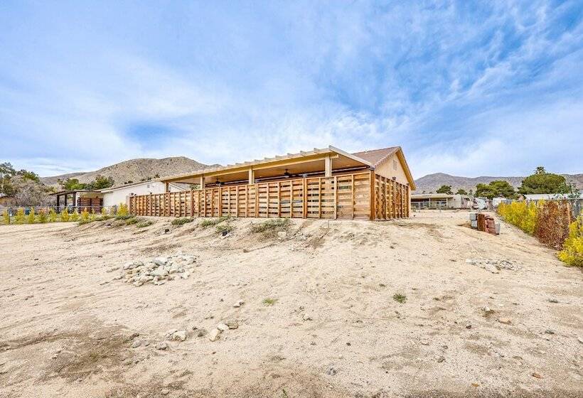 Updated Abode: 22 Mi To Joshua Tree National Park!