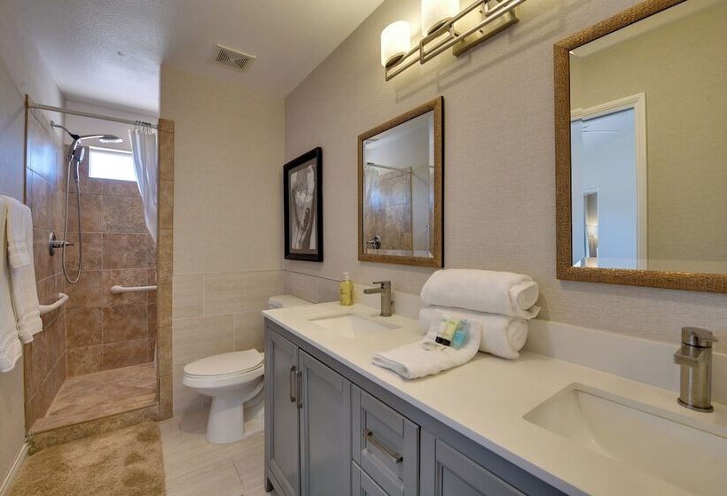 Updated Abode: 22 Mi To Joshua Tree National Park!