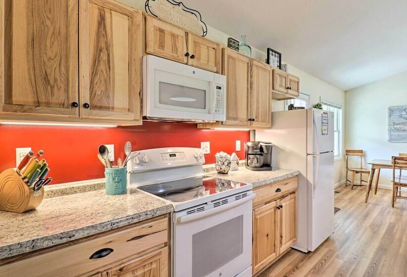 Updated Cottage At Lake Junaluska Golf Course!