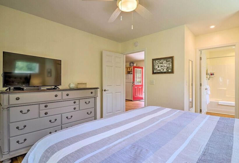 Updated Cottage At Lake Junaluska Golf Course!