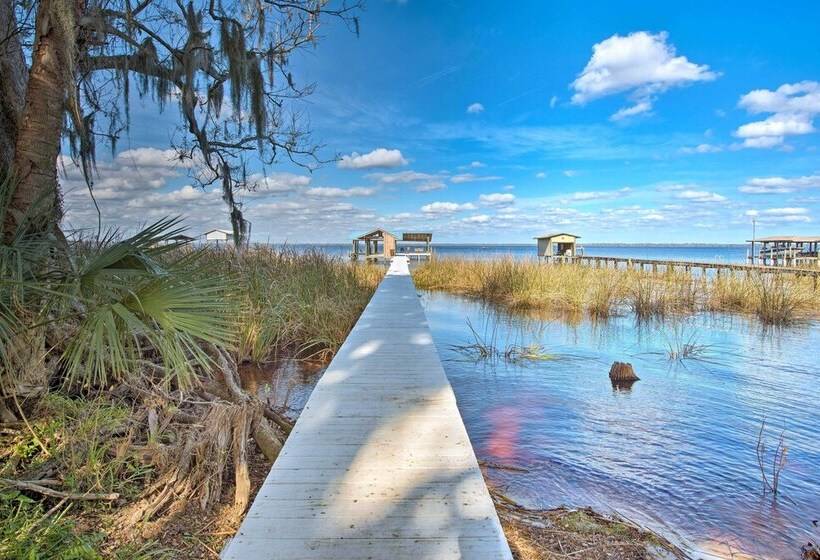 2 Living Rooms: Crescent City Home
