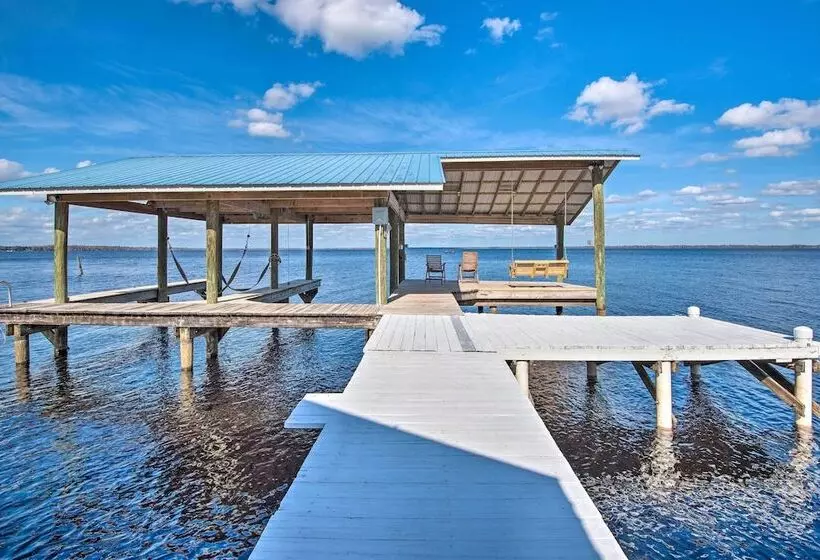 2 Living Rooms: Crescent City Home