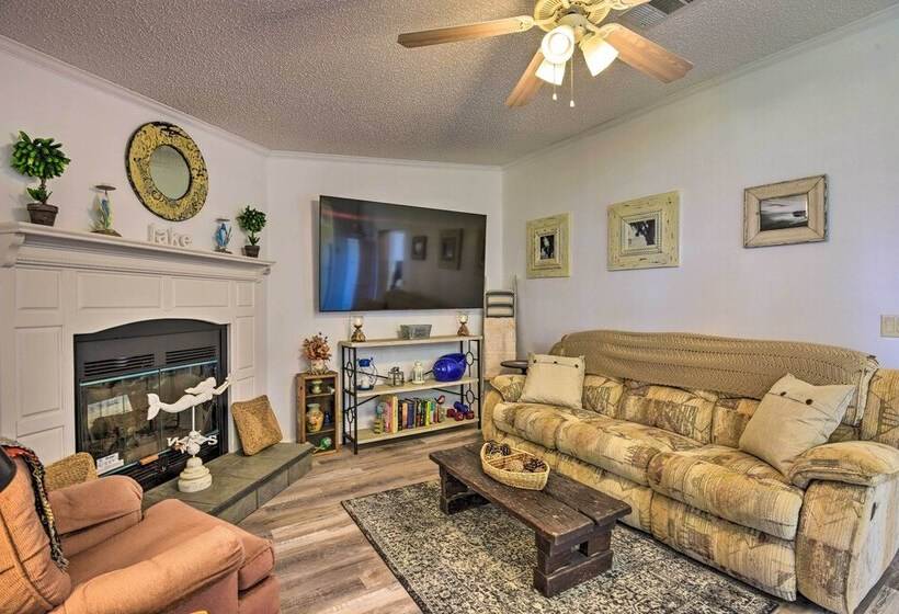 2 Living Rooms: Crescent City Home