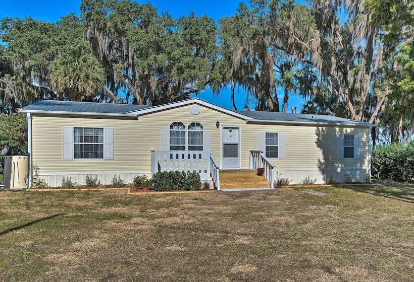 2 Living Rooms: Crescent City Home