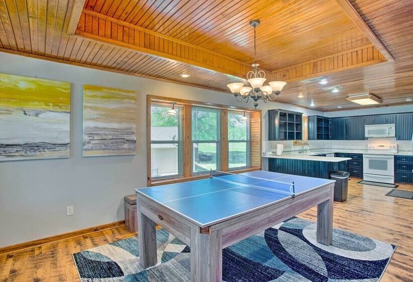 Waterfront Yantis Retreat W/ Deck & Zipline!