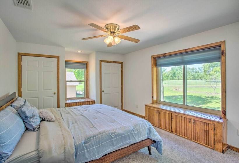 Waterfront Yantis Retreat W/ Deck & Zipline!