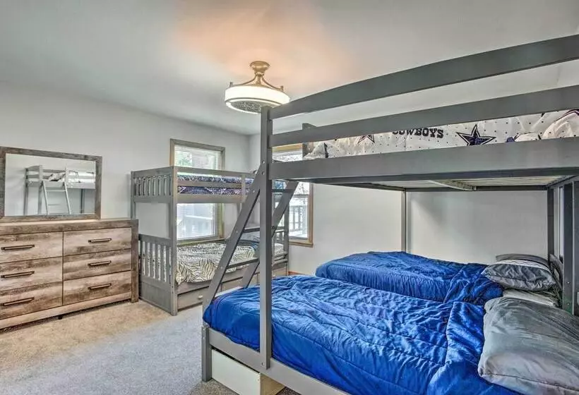 Waterfront Yantis Retreat W/ Deck & Zipline!