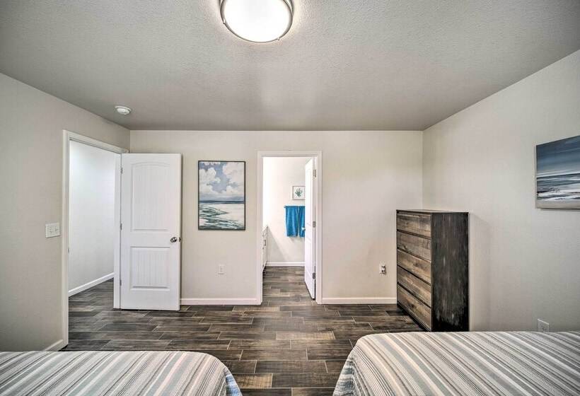 Welcoming Carlsbad Home Near Parks & Town!