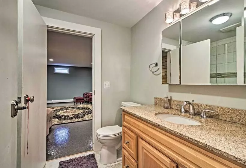 West Dover Home   3 Miles To Mount Snow Resort!