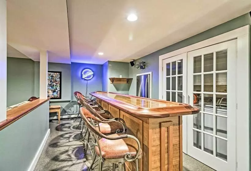 West Dover Home   3 Miles To Mount Snow Resort!