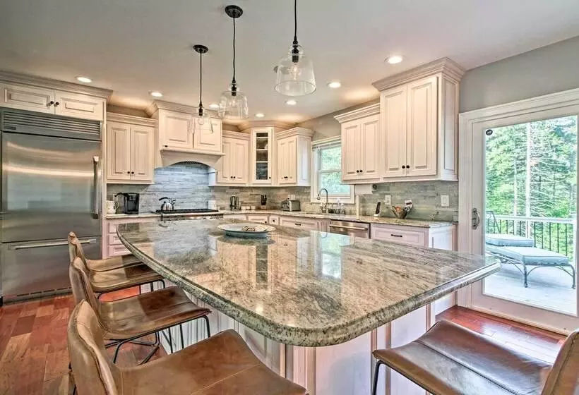 West Dover Home   3 Miles To Mount Snow Resort!