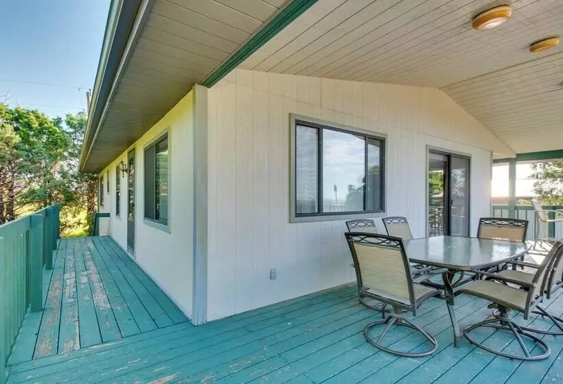 2 Level Home W/ Deck: 1/2 Mi To Lake Mcconaughy!