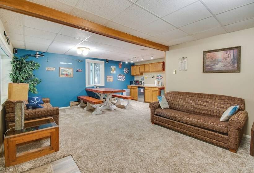 2 Level Home W/ Deck: 1/2 Mi To Lake Mcconaughy!