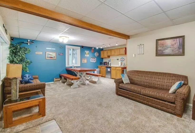 2 Level Home W/ Deck: 1/2 Mi To Lake Mcconaughy!