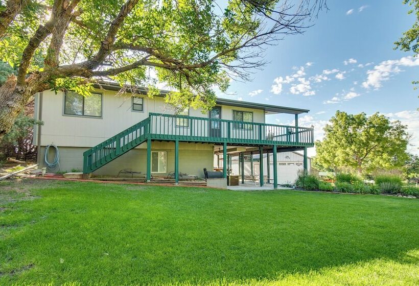 2 Level Home W/ Deck: 1/2 Mi To Lake Mcconaughy!