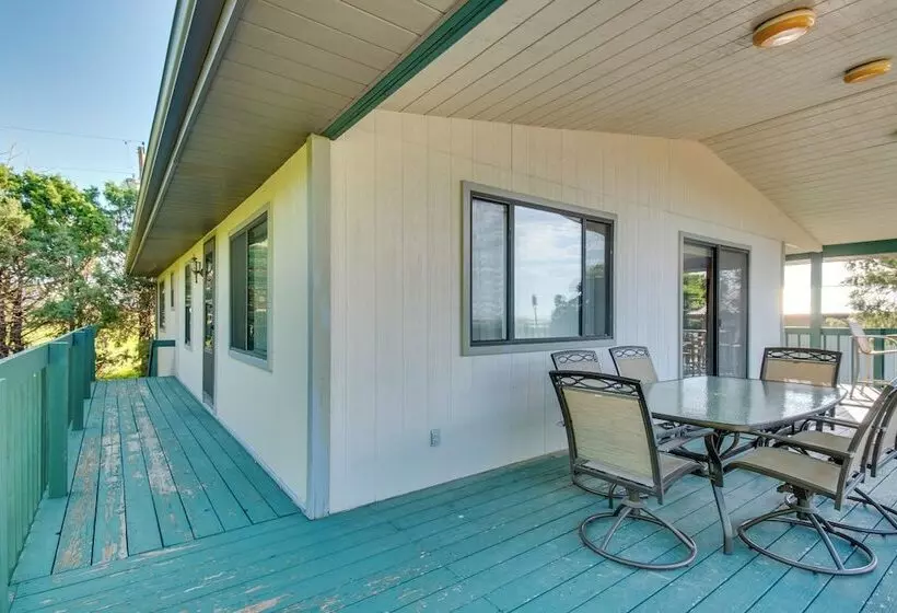 2 Level Home W/ Deck: 1/2 Mi To Lake Mcconaughy!
