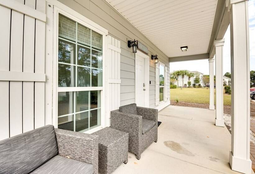 2 Story Pet Friendly Home: 2 Blocks To Ocean!