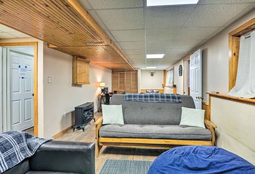 Hot Tub, Lake Access: Serene Albrightsville Home!