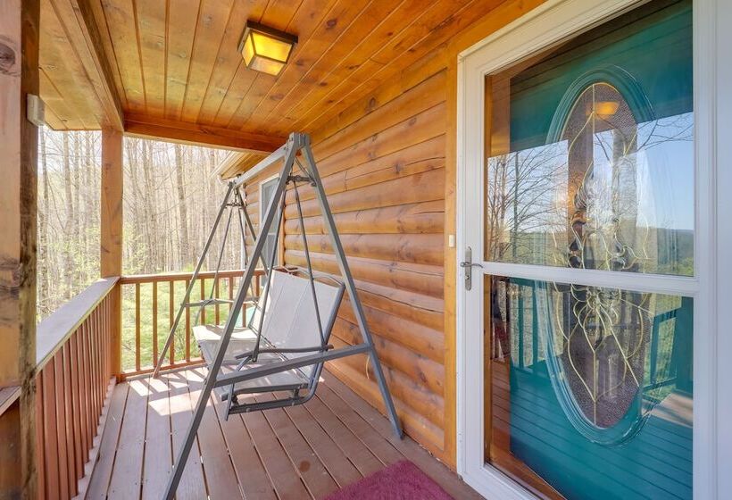 Game Room + Mtn Views: Banner Elk Cabin