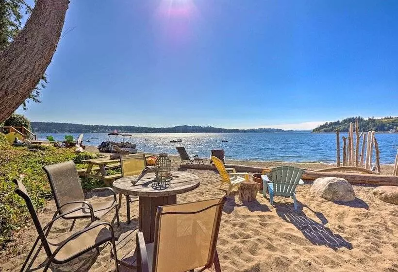 Gig Harbor House W/ Private Beach + Views!