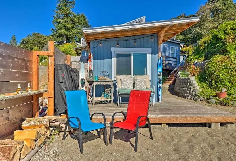 Gig Harbor House W/ Private Beach + Views!