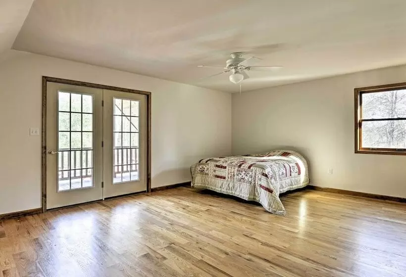 Benton Home On 50 Acres W/ Private Deck & Views!