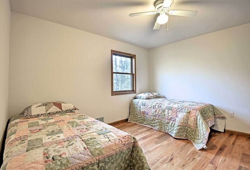 Benton Home On 50 Acres W/ Private Deck & Views!