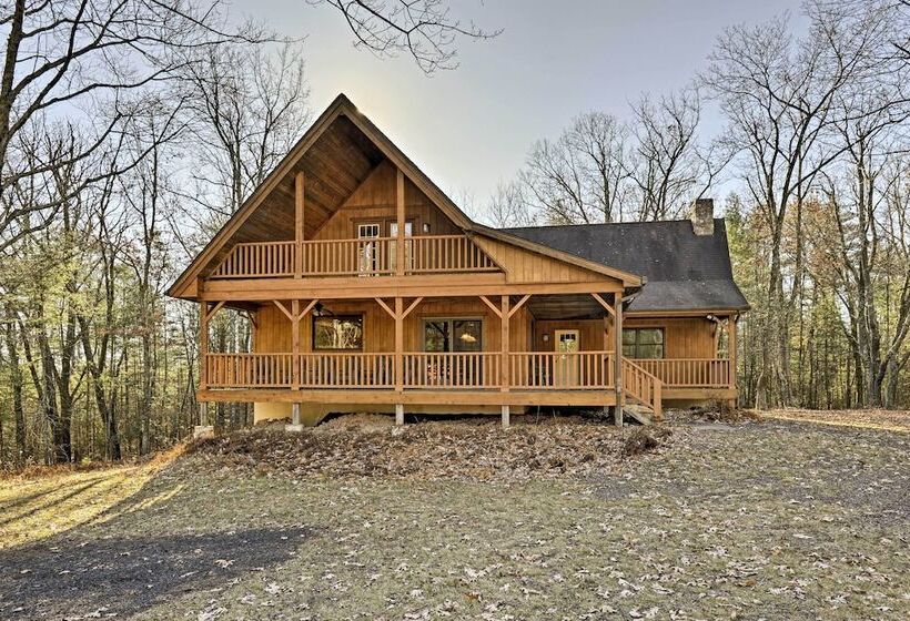 Benton Home On 50 Acres W/ Private Deck & Views!