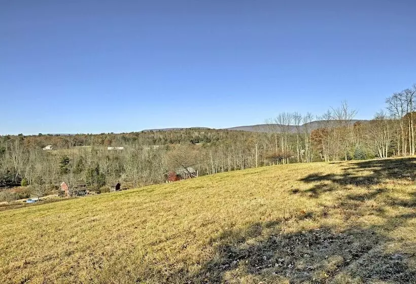 Benton Home On 50 Acres W/ Private Deck & Views!