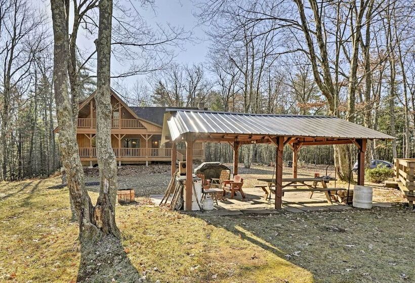 Benton Home On 50 Acres W/ Private Deck & Views!