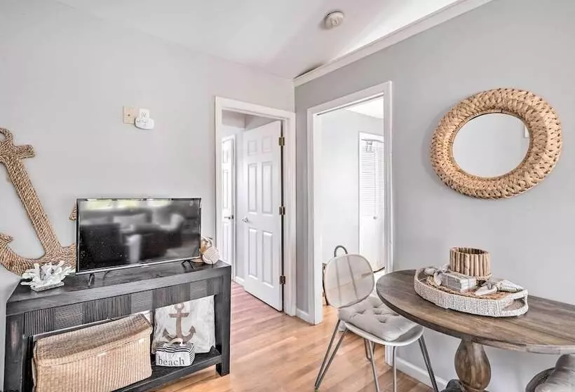 Bright Belmar Cottage < Half Mi To Boardwalk!